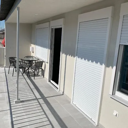 Spacious And Cozy In * Saloniki